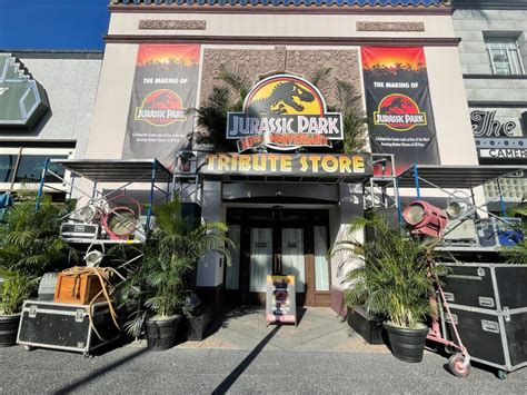 Full Tour Jurassic Park 30th Anniversary Tribute Store Opens With