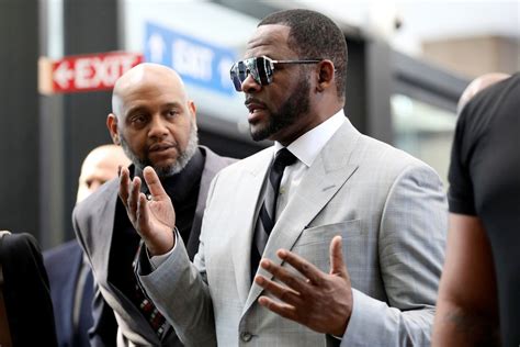 r kelly pleads not guilty to 11 additional sex related charges the globe and mail