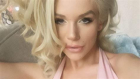 Courtney Stodden Says She S Grieving After Suffering Miscarriage