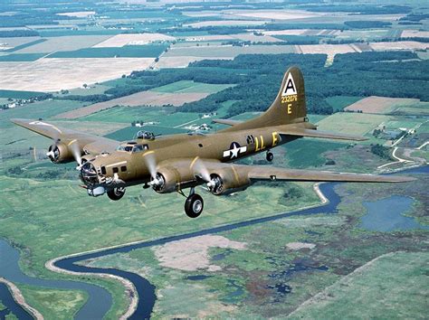 B 17 Flying Fortress Aircraft Images Wwii Aircraft Hd Picture