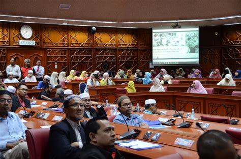 (155) ustaz jazair jummat (282) ustaz abdul aziz mohammed (29) ustaz abu bakar sidik (142) ustaz ahmad dahri (751) ustaz azmi abdul samad (28) ustaz dato' hassan din (52) ustaz firdaus yahya (594) ustaz hafizh rapi'ee (123) ustaz hassan saifouridzal (42) ustaz jalaluddin hassan (19). Dr Shafie Abu Bakar: PERKESAHAN TENTANG DATO` DR. HARON DIN