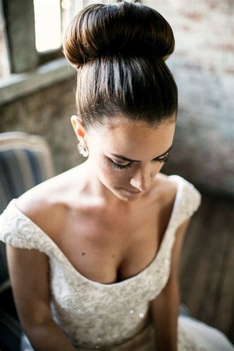 Having long hair can be difficult, but it. 12 Romantic Wedding Hairstyles for Beautiful Long Hair ...
