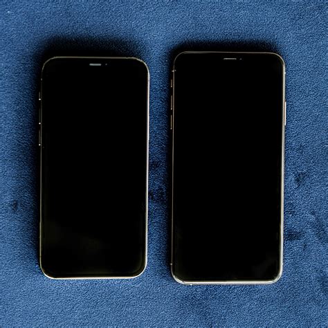 Iphone 12 Pro Left Next To Iphone Xs Max Right Size Comparison R