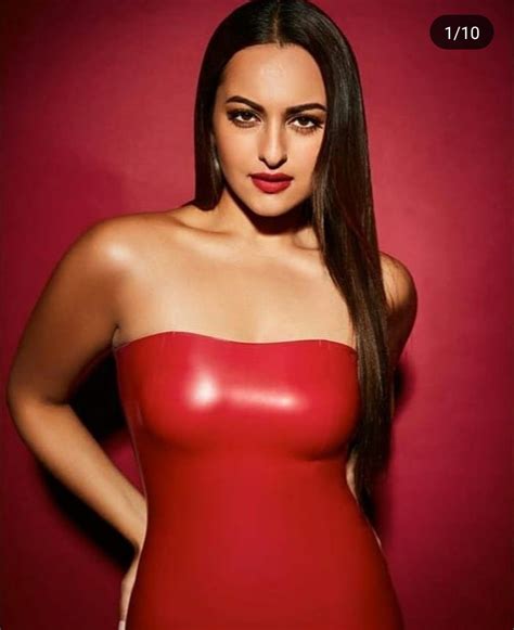 Pin By Girls On Bollywood Sonakshi Sinha Indian Actress Images Hot Actresses