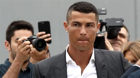 Cristiano Ronaldo Transfer To Juventus Former Real Madrid Boss Slams Move