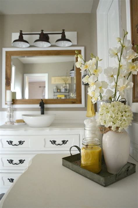 Also, you need to see farmhouse bathroom decor ideas. Farmhouse Bathroom Decor 2 - Little Vintage Nest