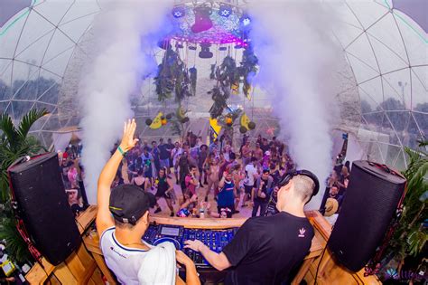 Find sunset music festival tour schedule, concert details, reviews and photos. Sunset Music Festival on Twitter: "The @ElectricBeach stage has been going OFF all day long ...