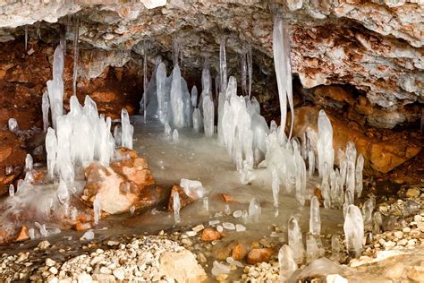 Explore The Magic Of The Breathtaking Guler Ice Caves Carson Ridge