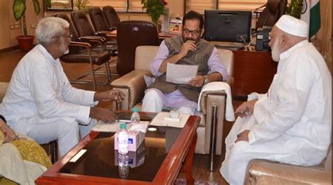 Delhi Haj Committee Delegation Meets Mukhtar Abbas Naqvi Discusses