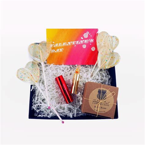 Gift Box For Her: Romance - ApolloBox