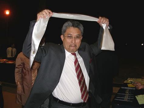 Tan sri azman is currently the distinguished visiting fellow at the centre of development studies, university of cambridge; Another Brick in the Wall: Only another Khazanah-Amokh ...
