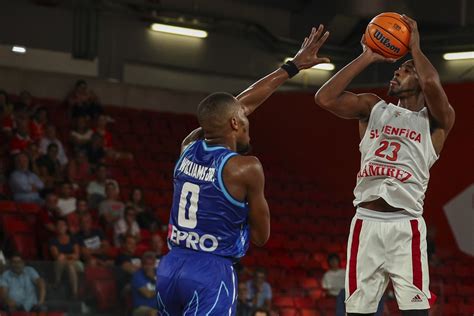 Sport lisboa e benfica , commonly known as benfica , is a professional basketball team based in lisbon, portugal, who play in the liga portuguesa de basquetebol (lpb). Can Benfica shock Mornar Bar? - Brainbasketball