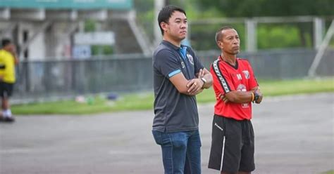 Jun 08, 2021 · ลำพูน วอริเออร์ ยอดทีมไทยลีก 2 ออกมาคอนเฟิร์มว่า พวกเขาได้ปิดดีลคว้าตัว เจฟเฟรน ซัวเรซ อดีตหัวหอกบาร์เซโลนา เพื่อนร่วมรุ่นของ ธิอาโก้ อัลคัน. ศิริพงษ์ ฐาราชวงศ์ศึก ประธาน ขุนพลนเรศวร เผยเตรียมปิดดีล ...