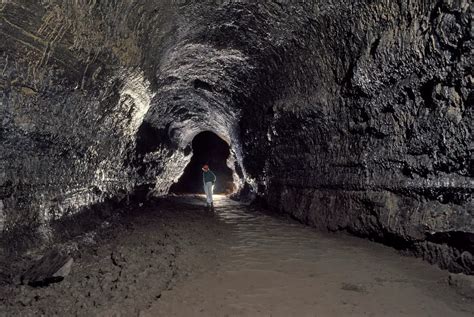 Lava River Cave In Oregon Wondermondo