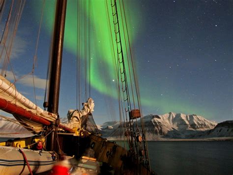 10 Tips For Photographing The Northern Lights