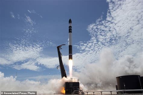 Rocket Launched In New Zealand Deploys Commercial Daily Mail Online