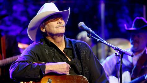 Alan Jackson To Receive The 2022 Cmt Artist Of A Lifetime Award 1013