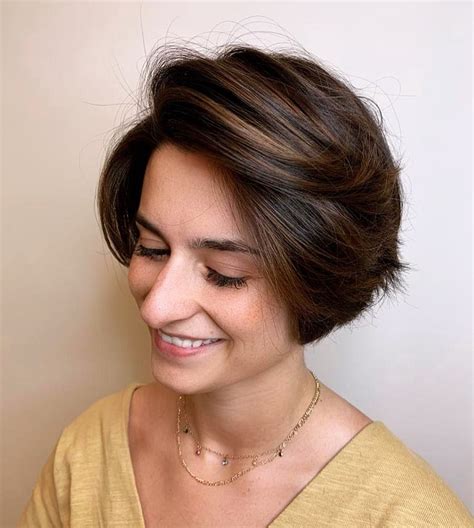 Top 25 Short Brunette Hairstyles For Women March 2024