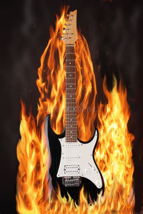 Guitarra Eléctrica En Fuego Imagen De Archivo Imagen De Retroceder