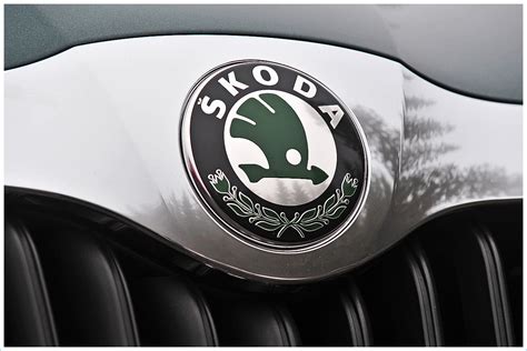 Dessin en pixel / le 3ème dessin d'un logo de voiture ou moto en pixel. Le logo Škoda | Les marques de voitures