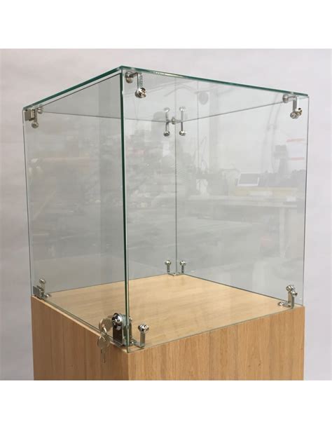 Artplinths Glass Display Case Keyed Locking Door Oak Plinth