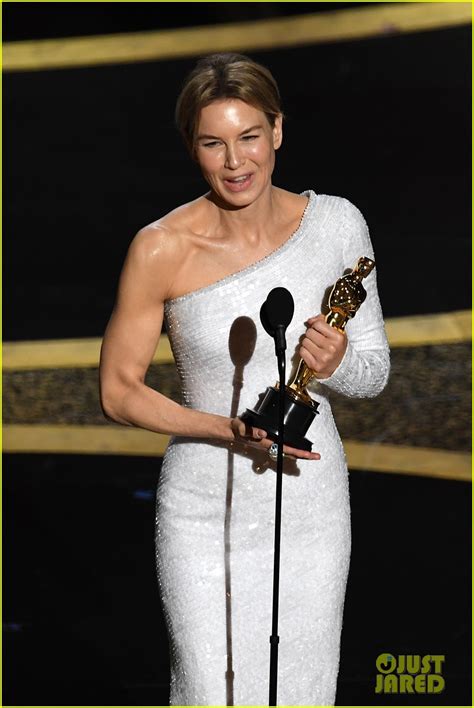 Renee Zellweger Dedicates Best Actress Oscar Win To Judy Garland Photo 4434525 Oscars Renee