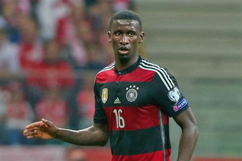 « in january 2012, antonio made his debut in the bundesliga with vfb stuttgart under coach bruno labbadia. Antonio Rudiger set for contract talks with Stuttgart ...