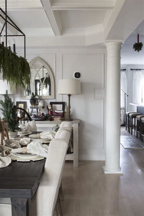 Modern Farmhouse Dining Room Filled With Cozy Christmas Decor In 2020