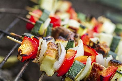 So add these items to your shopping cart but health experts don't recommend that anyone start drinking, because alcohol does have some health risks. Beat the Heat with Heart Healthy Food | Healthy barbecue ...