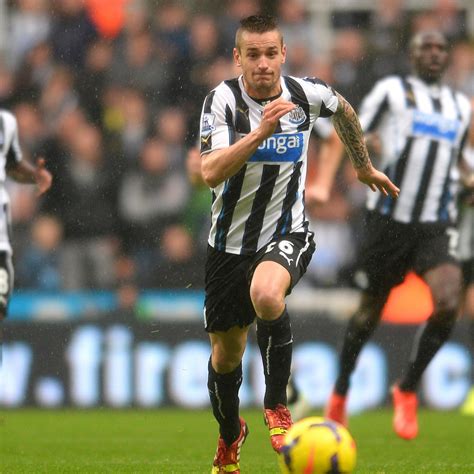 mathieu debuchy is the perfect replacement for bacary sagna at arsenal news scores