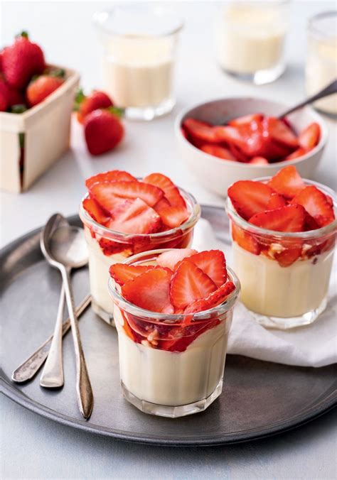 Strawberries With Mascarpone Mousse Recipe