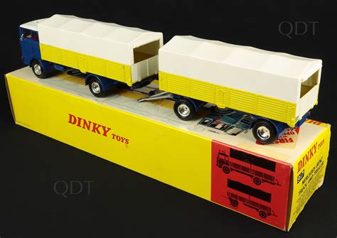 Freightliner, kenworth, peterbilt, mack, semi trucks, dump trucks, box trucks, cargo vans. Dinky Toys 917 Mercedes Truck & Trailer - QDT