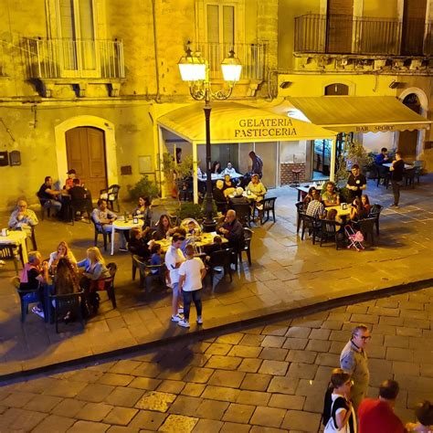 Посмотрите твиты по теме «#eubea» в твиттере. Licodia Eubea: Your Sicilian Living Room - Experience Sicily