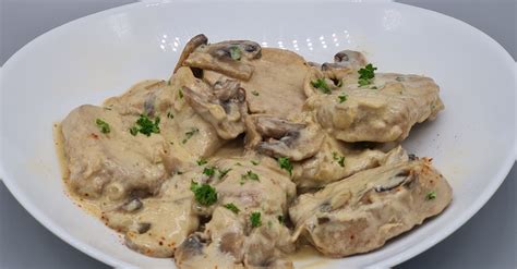 Filet Mignon à la Crème et aux Champignons