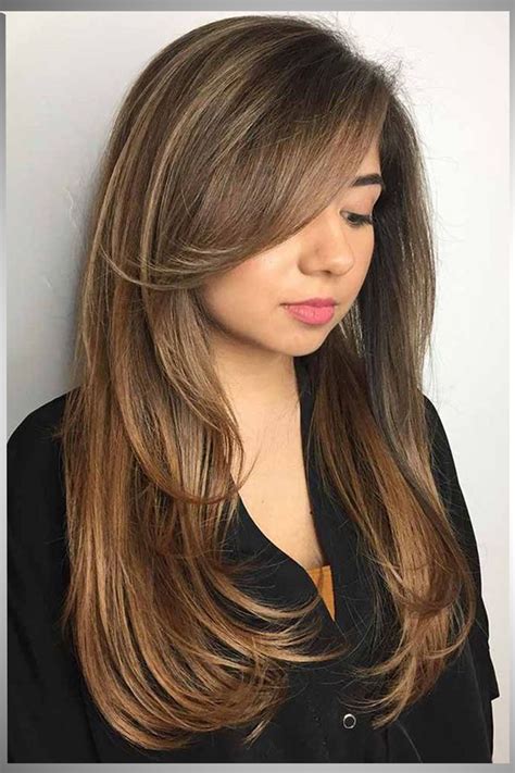 17 Fantastic Long Straight Layered Hairstyles For Round Faces