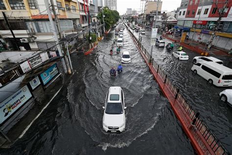 Downpour Leaves Manila Street Flooded Abs Cbn News
