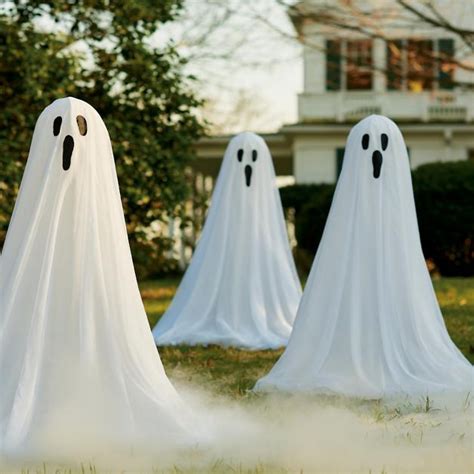 10 Halloween Ghost Decorations Outside