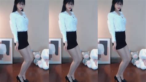 chinese girl sexy dance girl with white shirt and black shorts dance dianjinwa video free