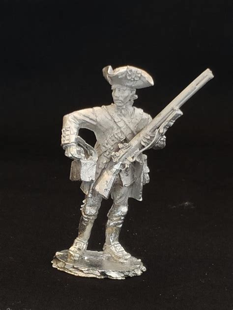 Fiwm 12b Standing Loading Musket At Waist Triguard Miniatures