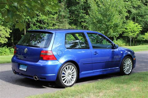 Volkswagen Golf Gti R32