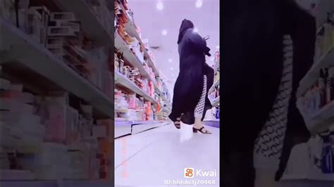 بنت سعودية ترقص وتتهز بمجمع تجاري وش هذه السفالة 😱😱😱 Youtube