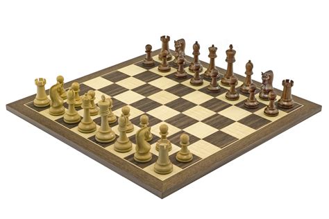 The Leningrad Acacia And Walnut Chess Set [rcpb369] £239 99