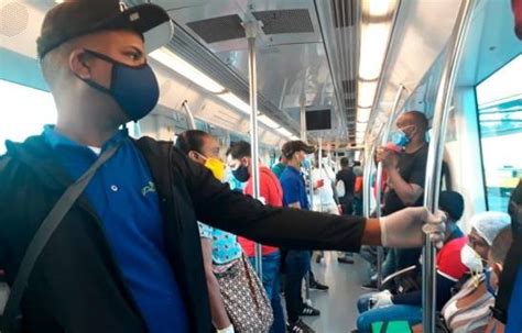 Los Primeros Usuarios Del Metro De Santo Domingo Tras Dos Meses Paralizado La Nación