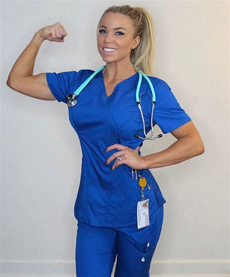 Lauren Drain Fit Sexy Nurse Turns Instagram Starlet With Jaw Dropping