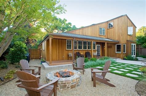 Setting up your outdoor space starts with getting your landscaping right. 20 Cheap Landscaping Ideas For Backyard