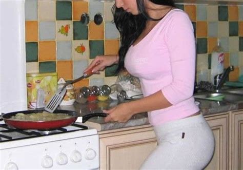Hot Women In The Kitchen Diy