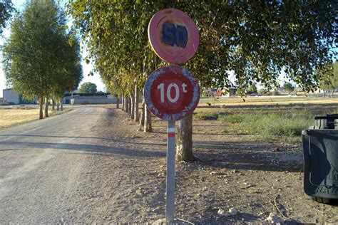 Check spelling or type a new query. La mala señalización: factor clave en los accidentes ...
