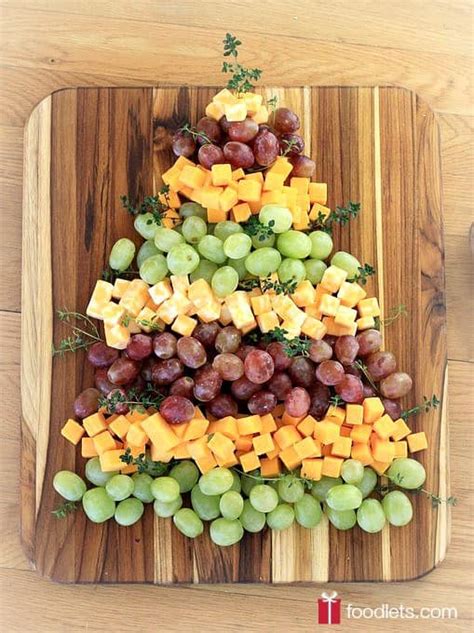 Christmas Tree Grapes And Cheese Platter Foodlets