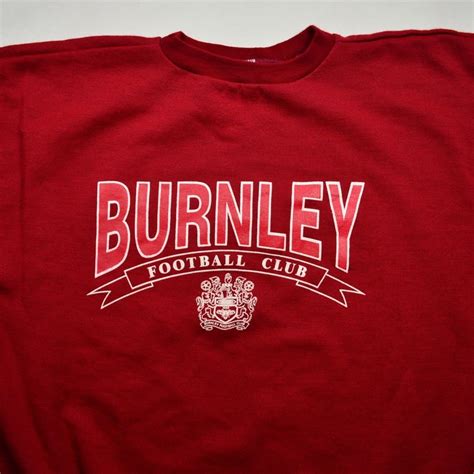 Burnley is in north west england and traditionally their biggest rivals are blackburn rovers and bolton wanderers, both these teams currently play in the championship. BURNLEY FC TOP XL Football / Soccer \ Premier League \ Burnley | Classic-Shirts.com
