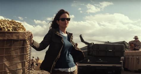 tina fey in the first whiskey tango foxtrot trailer makes the most amazing expressions — video